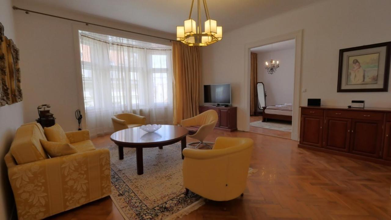 Velky 3I Apartman V Centre Mesta Bratislava Exteriér fotografie