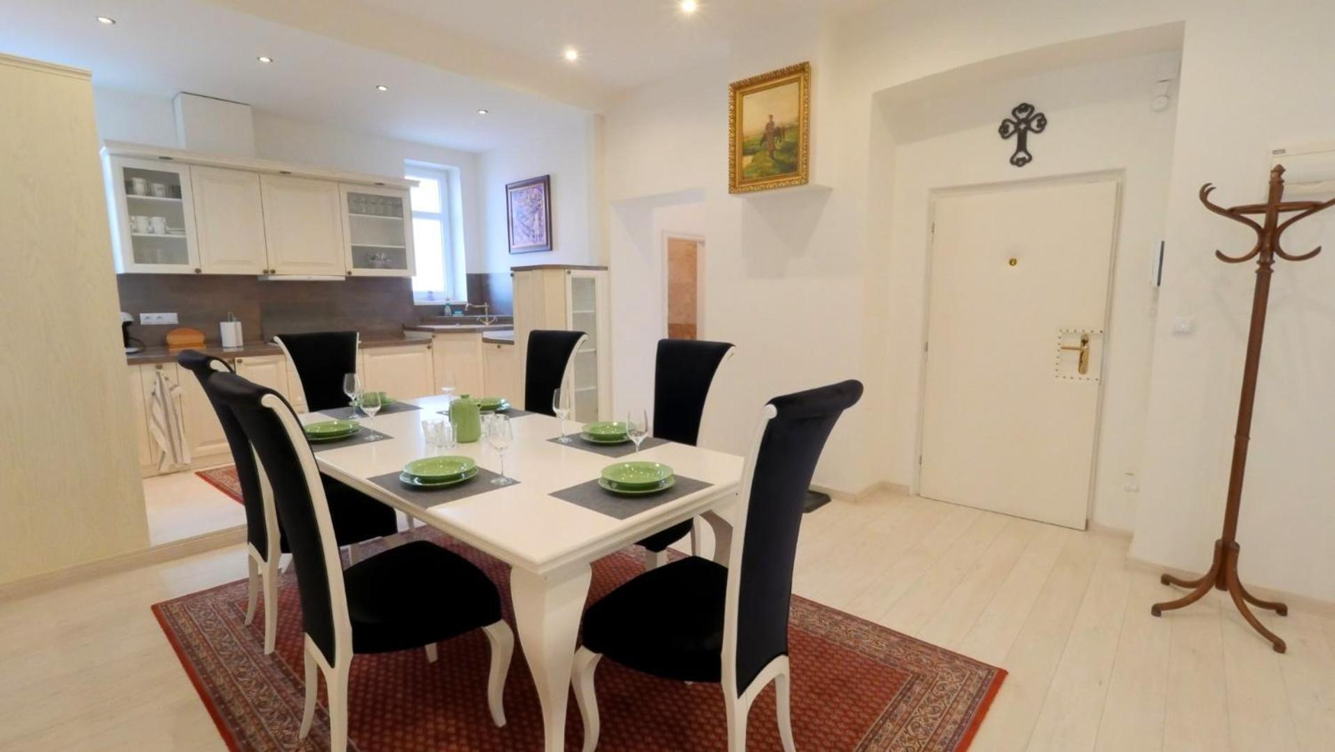 Velky 3I Apartman V Centre Mesta Bratislava Exteriér fotografie