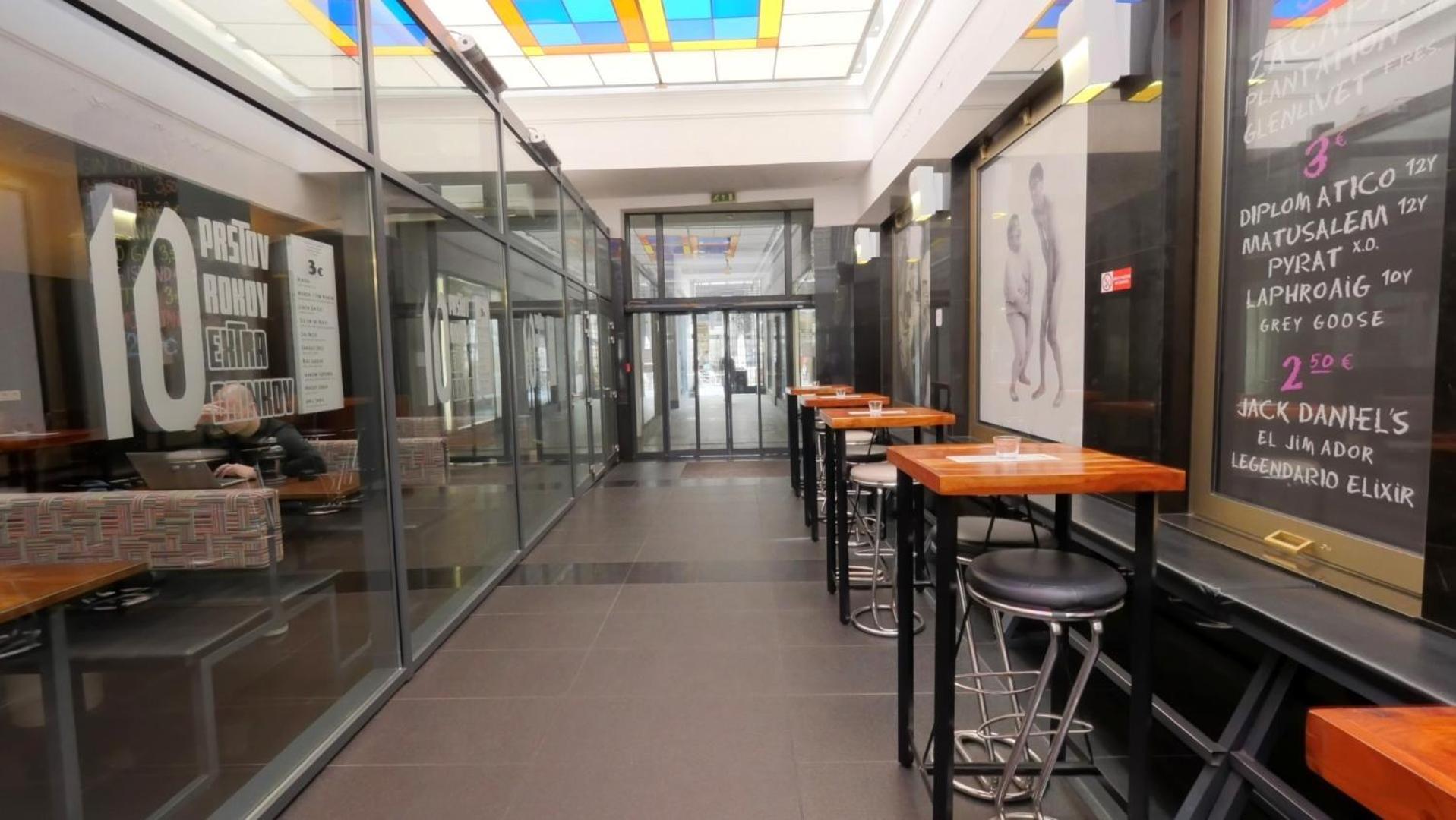 Velky 3I Apartman V Centre Mesta Bratislava Exteriér fotografie